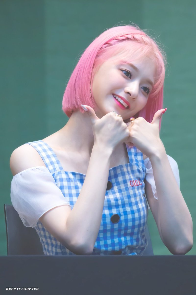 핑크머리한 프로미스나인 이나경 미모 근황.jpgif | 인스티즈