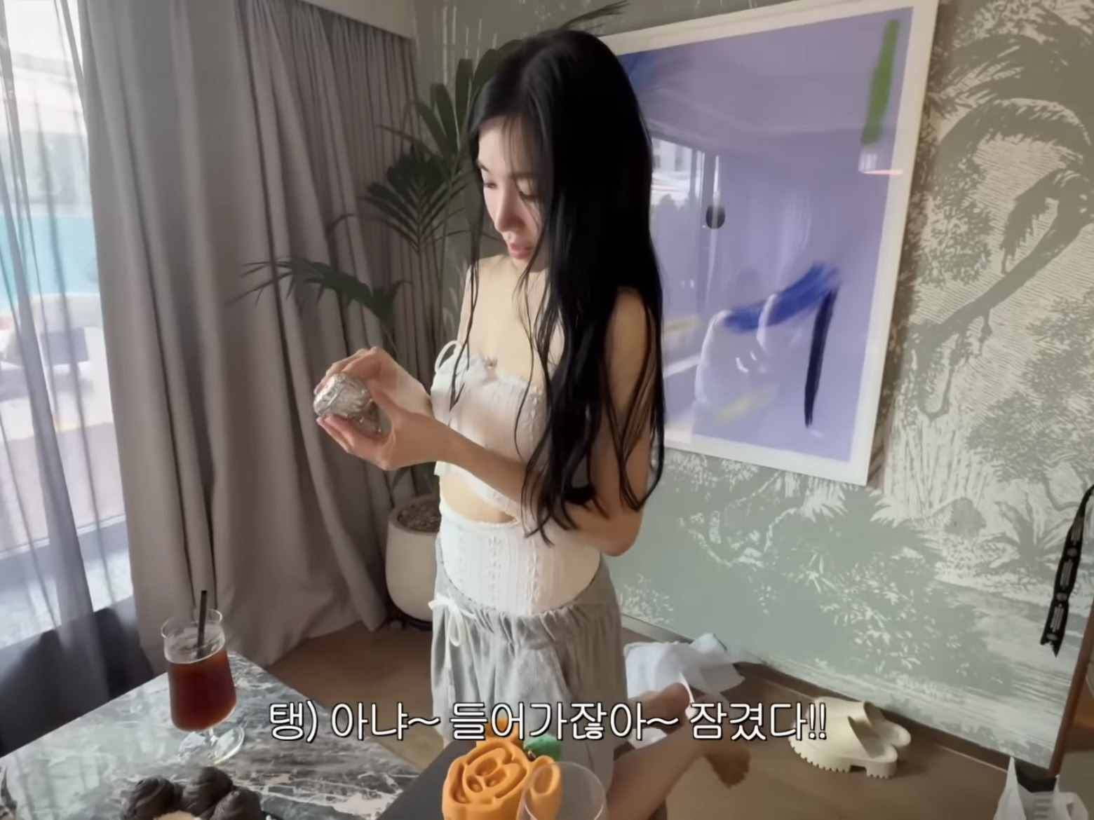성공한 여성들의 개웃기고 부내 쩌는 소녀시대 17주년&티파니 생일파티 현장 ㅋㅋㅋㅋㅋㅋㅋ | 인스티즈