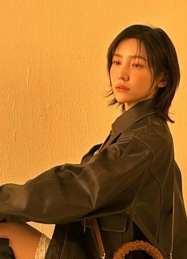취향 따라 갈리는 배우 박지현 긴머리vs단발 | 인스티즈