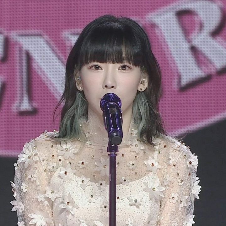 보라색에 진심인 태연 | 인스티즈