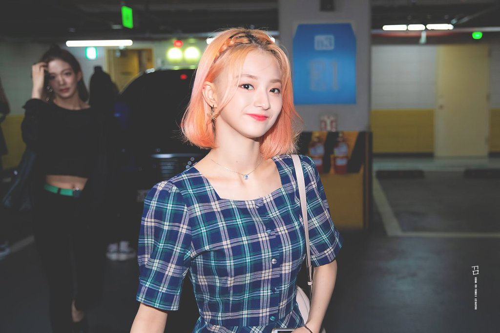 핑크머리한 프로미스나인 이나경 미모 근황.jpgif | 인스티즈