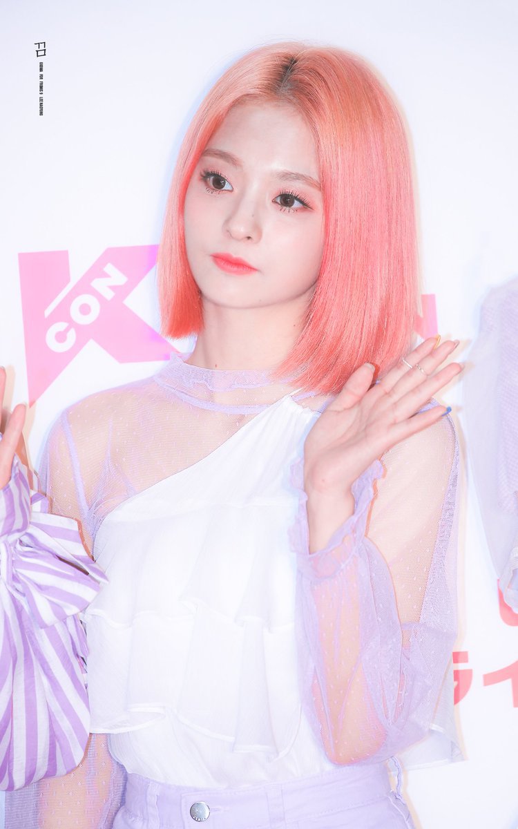 핑크머리한 프로미스나인 이나경 미모 근황.jpgif | 인스티즈