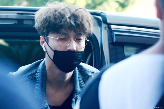 에어팟을 착용한 아이돌, 연예인 모음 | 인스티즈