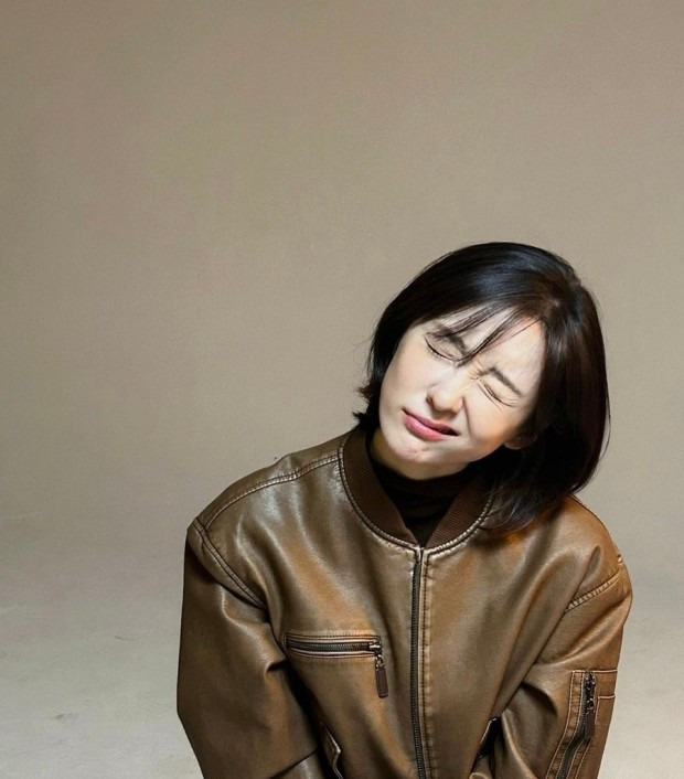 취향 따라 갈리는 배우 박지현 긴머리vs단발 | 인스티즈