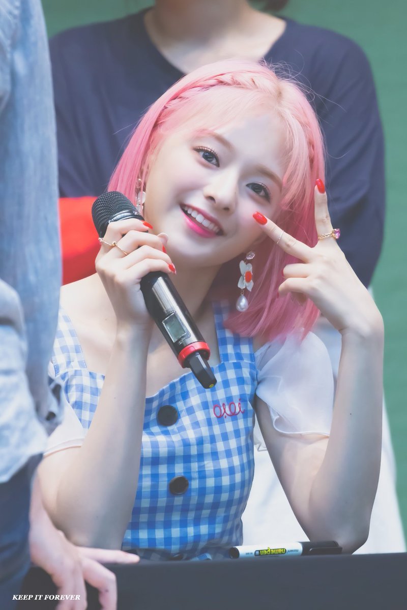 핑크머리한 프로미스나인 이나경 미모 근황.jpgif | 인스티즈