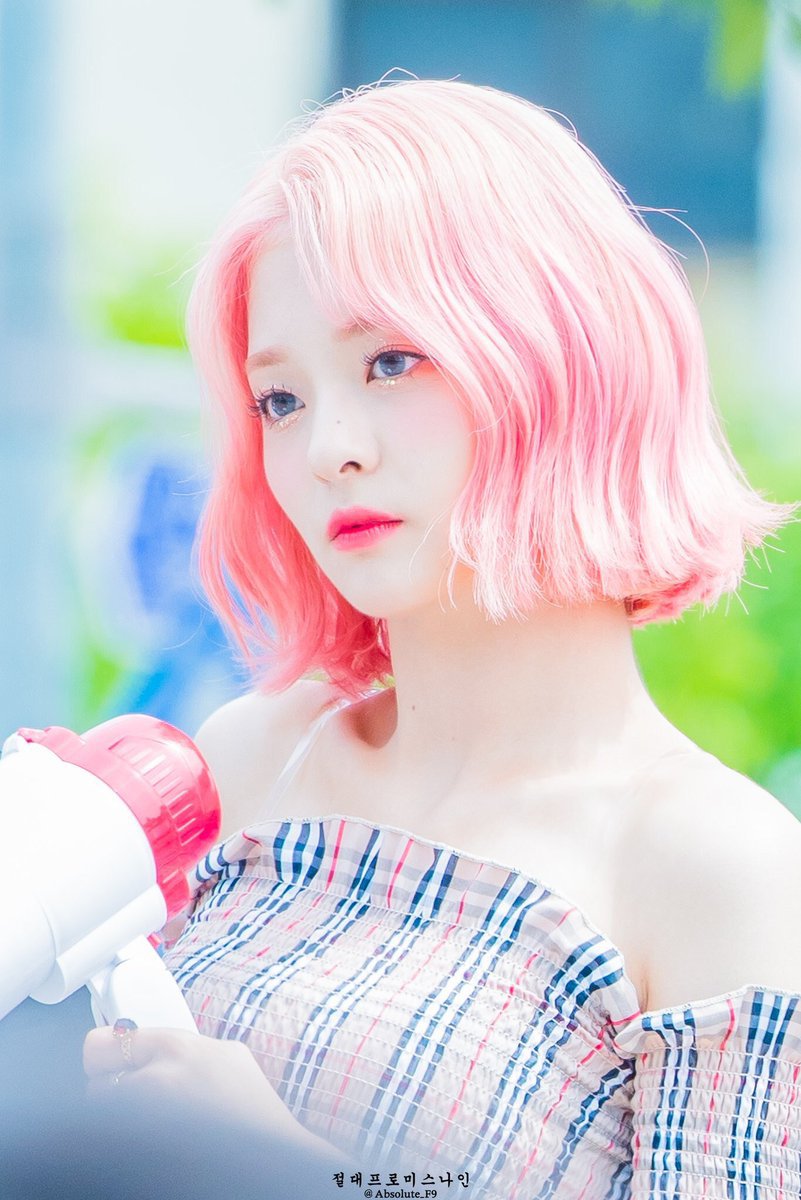 핑크머리한 프로미스나인 이나경 미모 근황.jpgif | 인스티즈