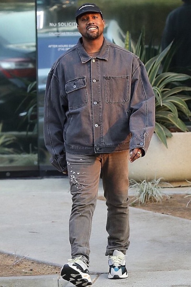 옷 잘입는걸로 세계에서 가장 유명한 뮤지션.JPG | 인스티즈