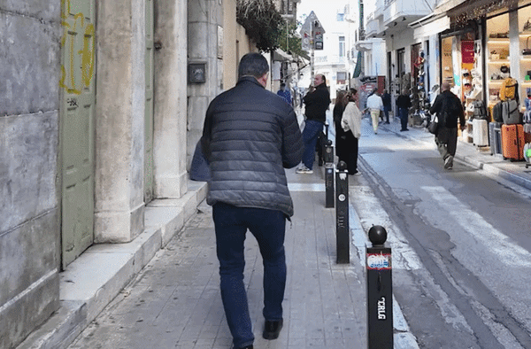 그리스에서 동양인 상대로 한다는 신종사기 gif | 인스티즈