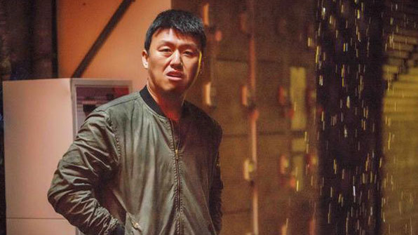 경찰 아니면 어색한 배우.jpg | 인스티즈