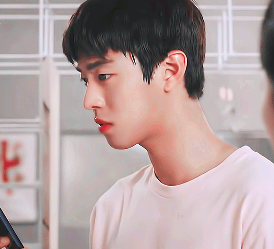 작품마다 살 쪘다 빠졌다 오지는 안효섭.gif | 인스티즈