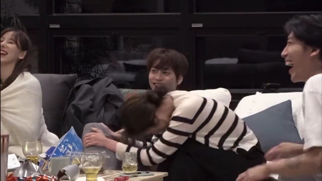 [환승연애2] 스킨십하는 해은현규 보고 빡친 규민 | 인스티즈