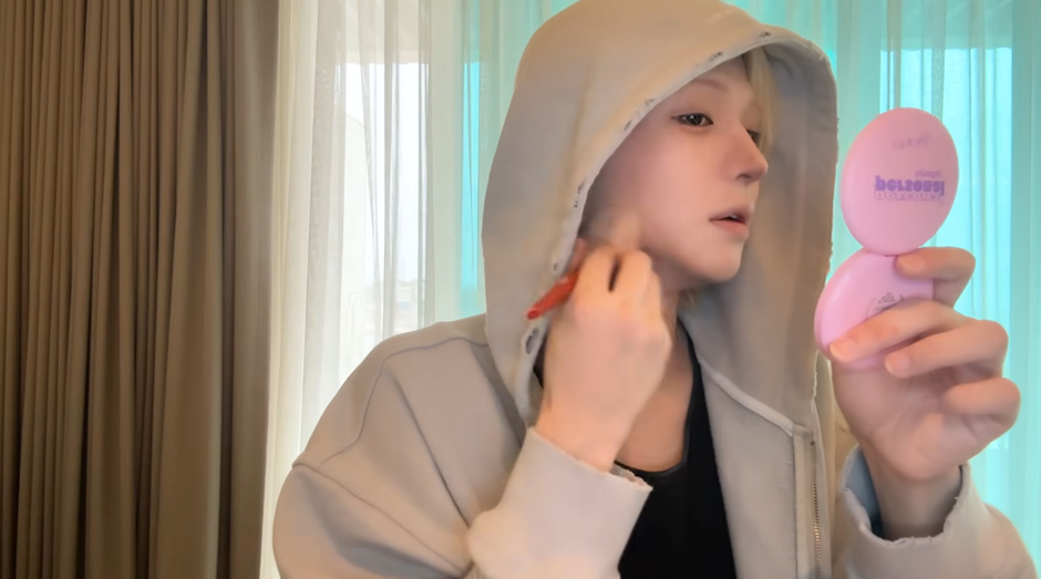 셀프 화장하는데 너무 금손이라서 알티 타는 남돌 | 인스티즈