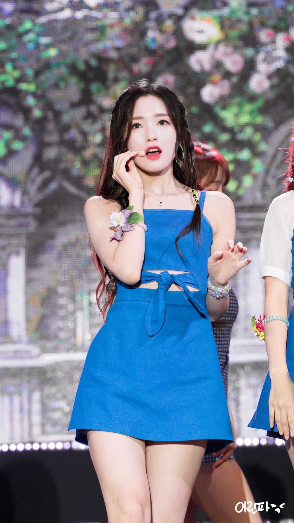 분위기있는 오마이걸 아린이.jpgif | 인스티즈