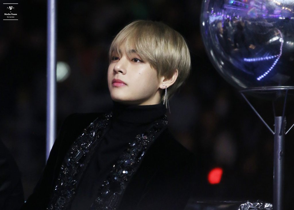 같은 옷 입은 박보검-방탄소년단 뷔.jpgif | 인스티즈