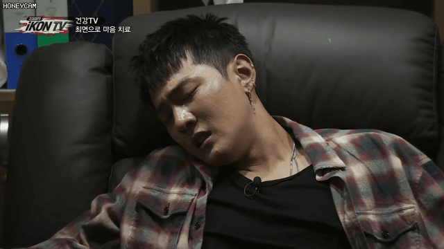 최면으로 어릴 때 돌아가신 아버지를 만난 아이돌....jpgif (영상) | 인스티즈
