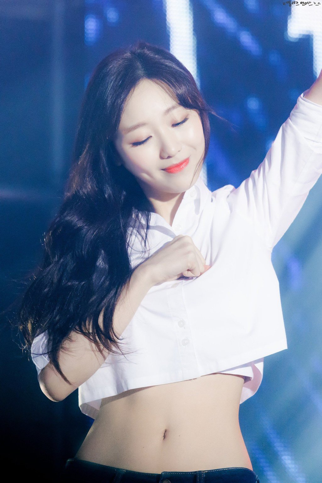 류수정 허리라인 | 인스티즈