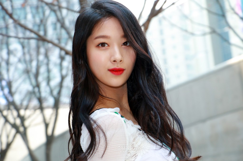[나인뮤지스] 오늘자 민하-경리.jpg | 인스티즈