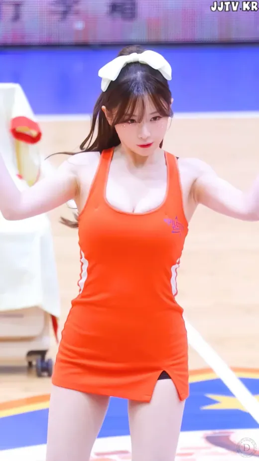 요즘 인기 엄청 많다는 은근히 섹시한 김나연 치어리더 | 인스티즈