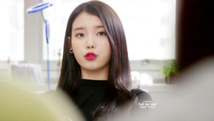 아이유가 말할때 특유의 입모양.jpg | 인스티즈