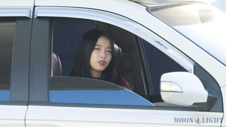 아이유가 말할때 특유의 입모양.jpg | 인스티즈