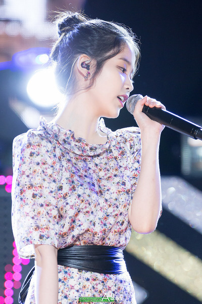 똥머리 아이유.jpgif | 인스티즈
