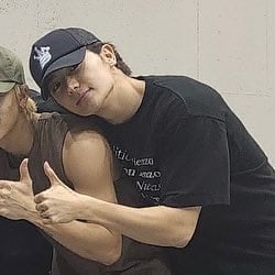 연예인들 은근 많이 입는 것 같은 승헌쓰 굿즈 티셔츠.jpg | 인스티즈