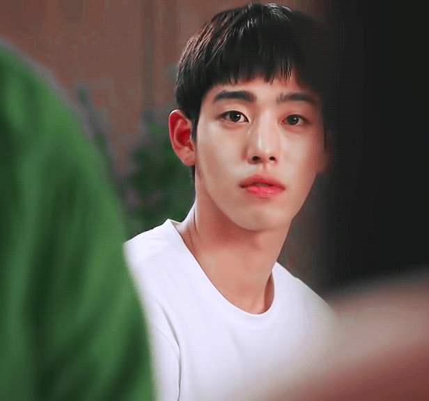 작품마다 살 쪘다 빠졌다 오지는 안효섭.gif | 인스티즈