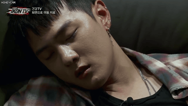 최면으로 어릴 때 돌아가신 아버지를 만난 아이돌....jpgif (영상) | 인스티즈