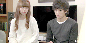 남자친구 쳐다보는 여자사람들.gif | 인스티즈