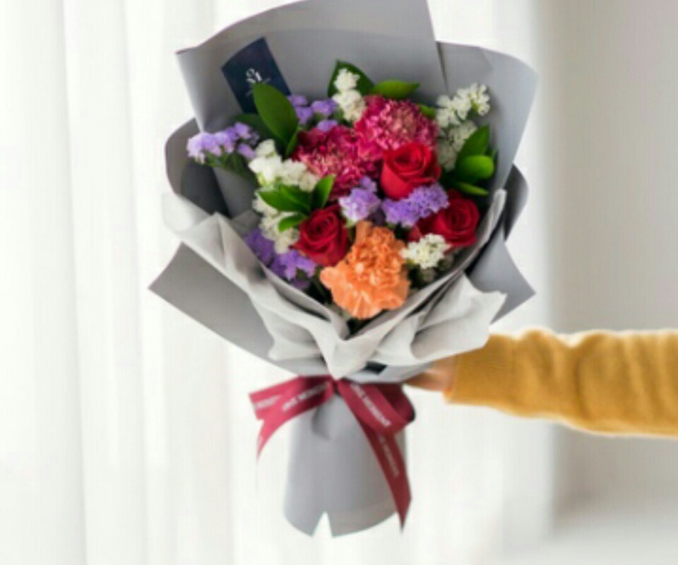 은근히 호불호 갈리는 선물인 꽃선물 난 받는거 좋다 vs 별로 안 좋다 | 인스티즈