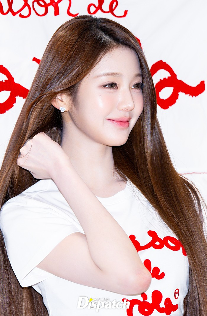 오늘자 로라로라 포토콜 아이브 장원영 기사사진 | 인스티즈