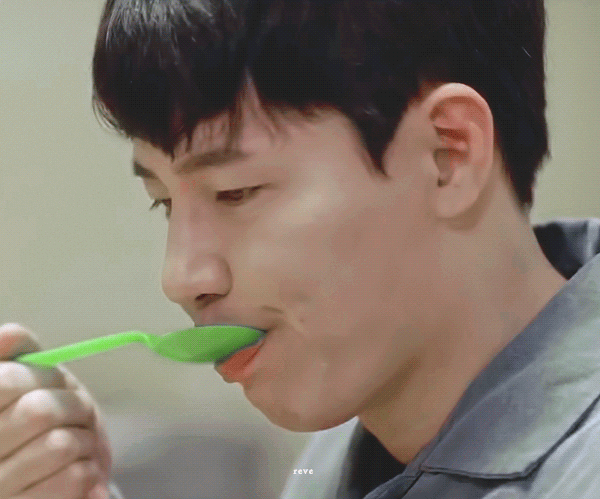 슬기로운 감빵생활 유한양 과거 | 인스티즈