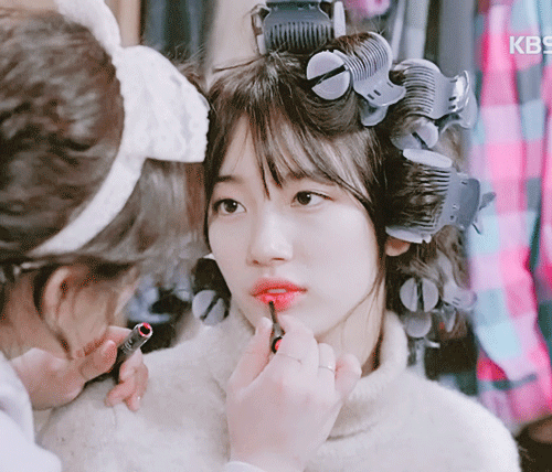 토끼상중에 제일 예쁜것 같은 수지 | 인스티즈