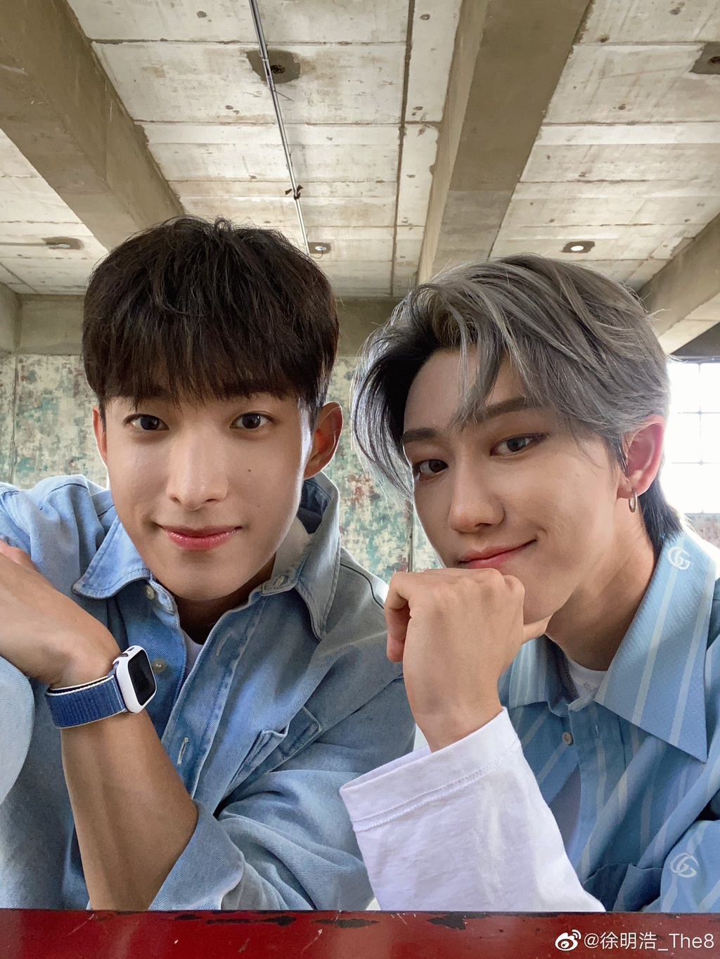 아이돌들의 애플워치 착샷을 모아모아 | 인스티즈