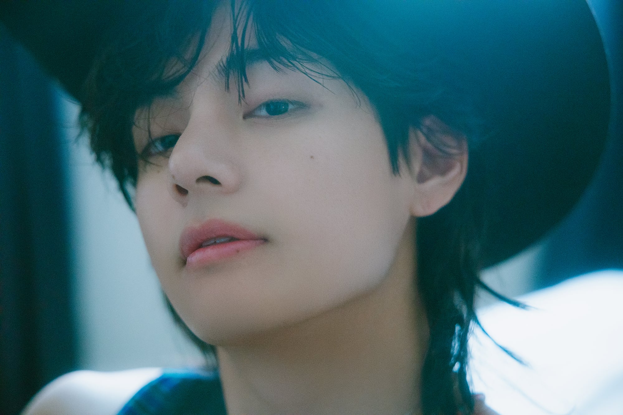 민희진 느낌나는 방탄소년단 뷔 컨셉포토1 공개.jpg | 인스티즈