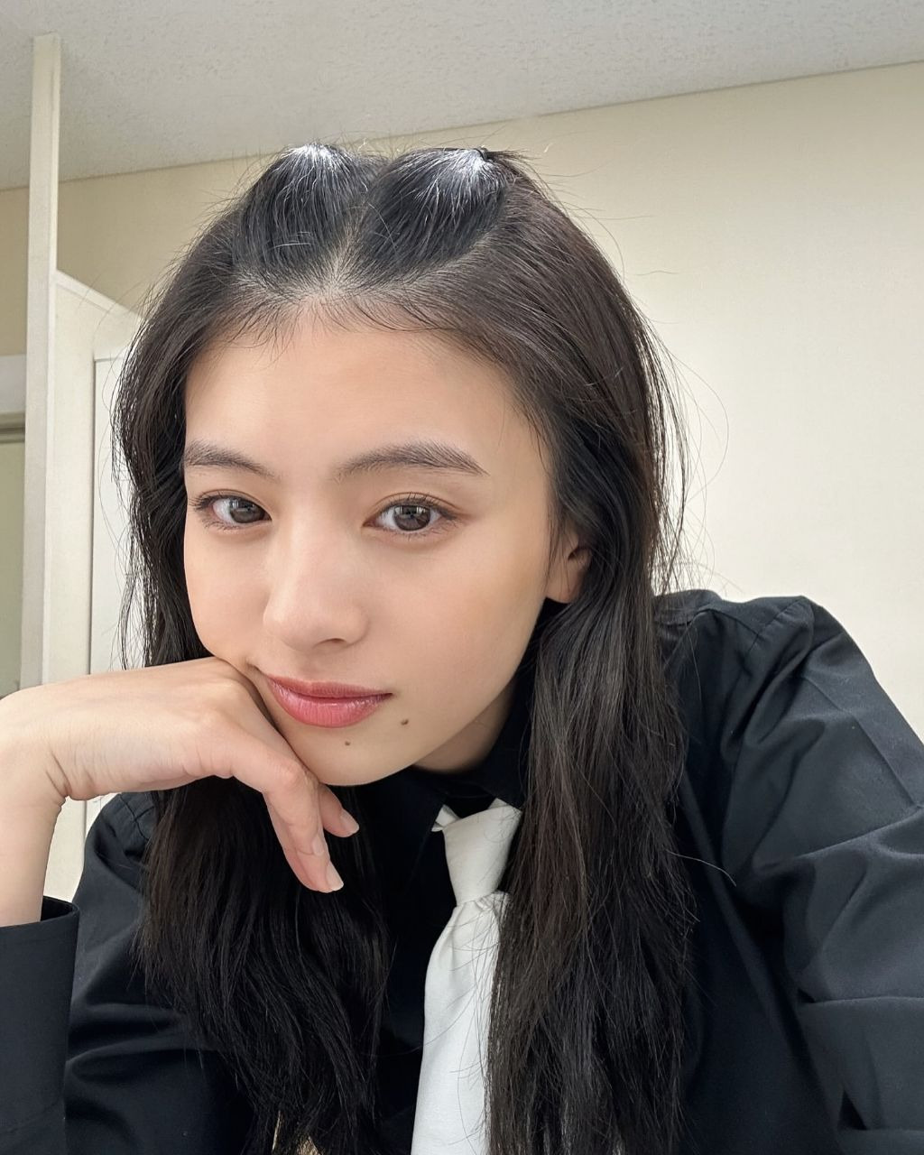 일본의 신세대 대표 비주얼 데구치 나츠키.gif | 인스티즈