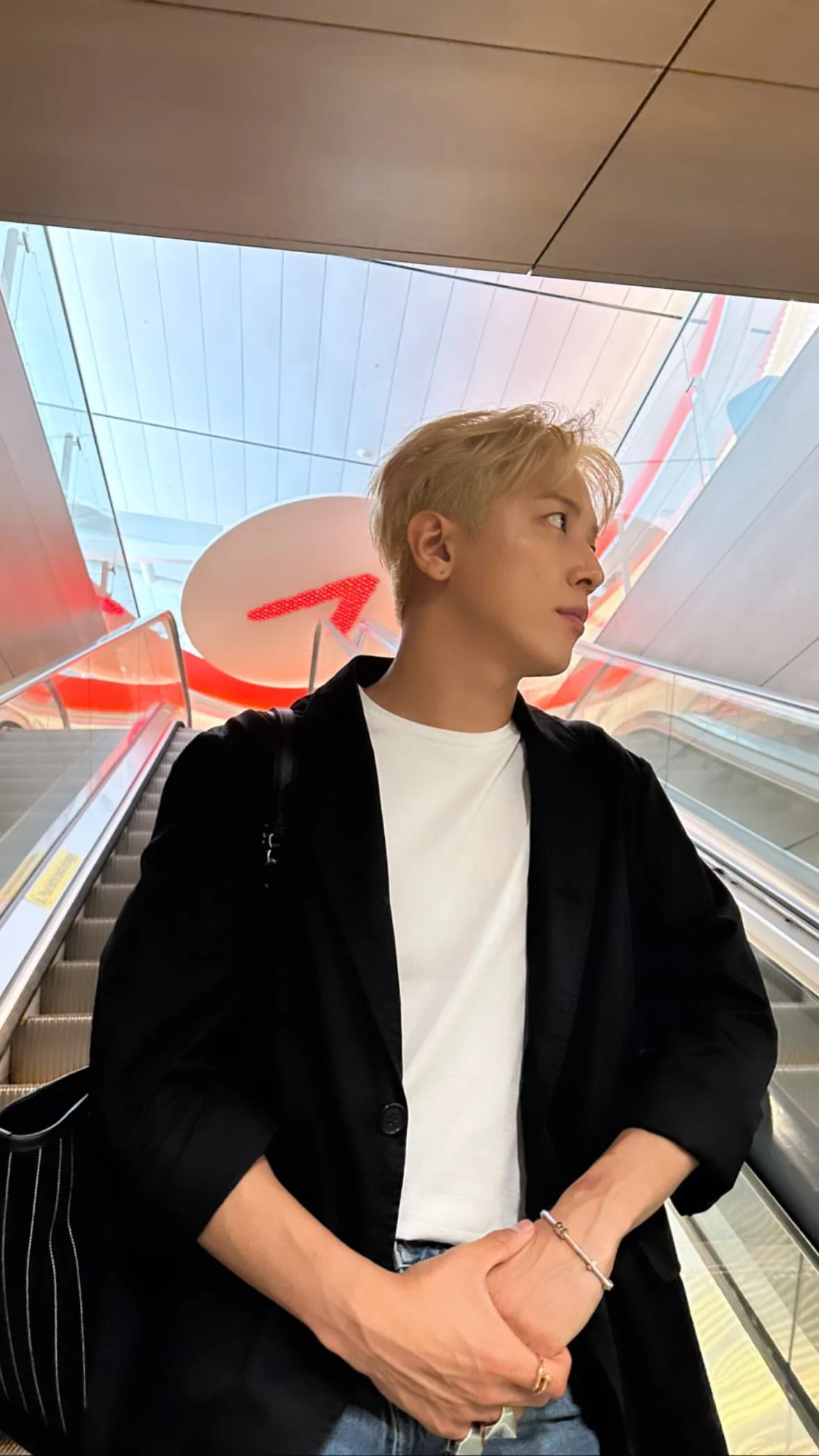 정용화로 보는 컬러 스프레이의 위력.jpg | 인스티즈