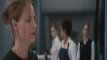 어떤 애기 어머님이 딸이 없어졌다고 비행기에서 난동을 부리시는 거에요.gif | 인스티즈