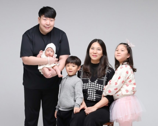 "셋째딸 이제 100일인데”…삼남매 아빠, 7명 살리고 세상 떠났다 | 인스티즈