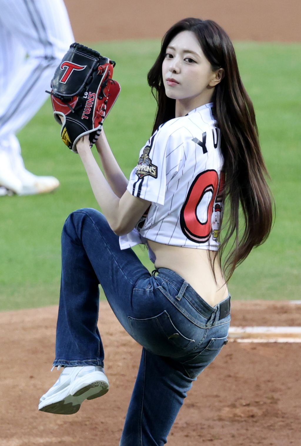 청바지입으면 폭발하는 유나 | 인스티즈