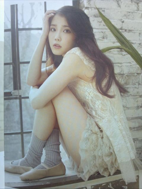 아이유 일본 데뷔당시 자켓사진에 대한 한 블로거의 글 (12년도) | 인스티즈