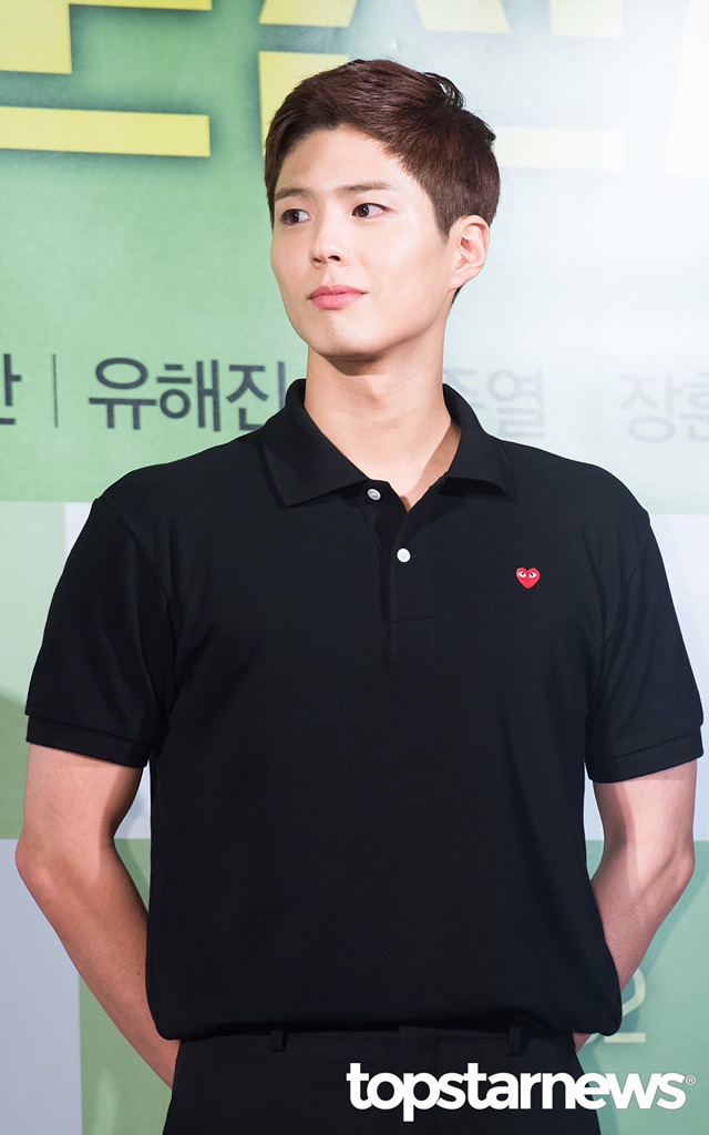 박보검 최근 벌크업 중인 듯한 몸.JPG | 인스티즈