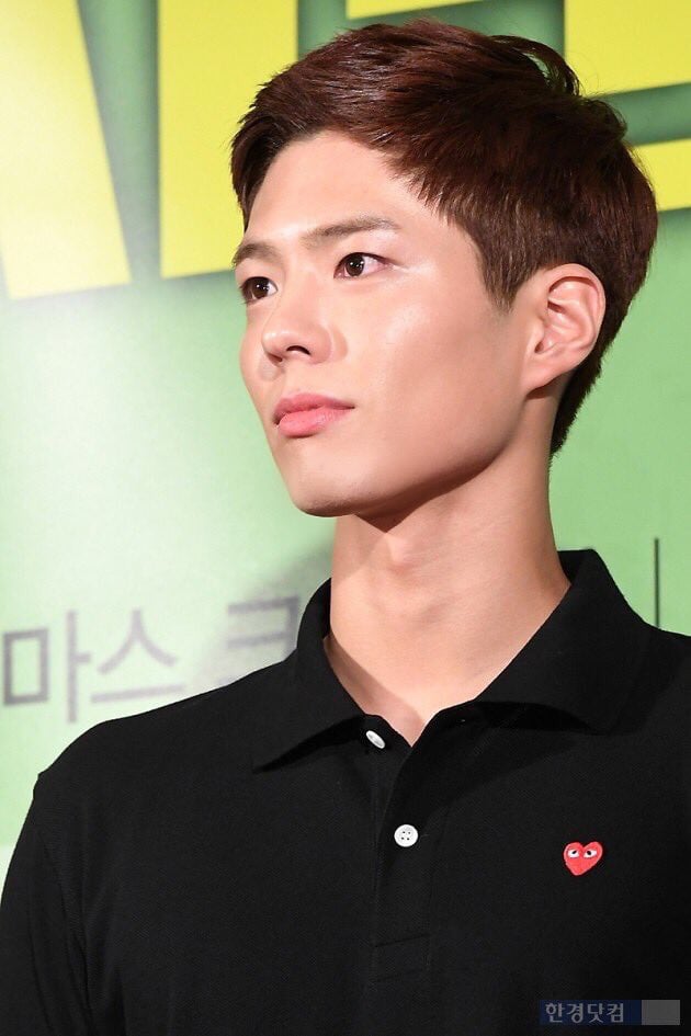 박보검 최근 벌크업 중인 듯한 몸.JPG | 인스티즈