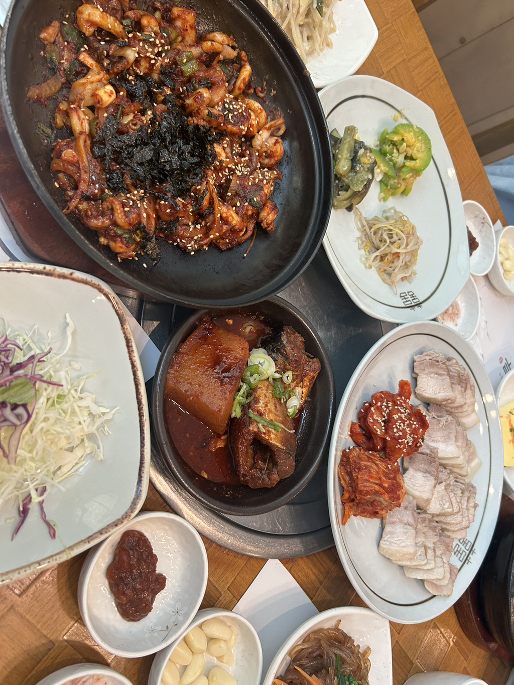 이 사람 이거 한 달만에 다 먹었다는데요..? 돼지와 알콜중독자 그 사이 .. | 인스티즈