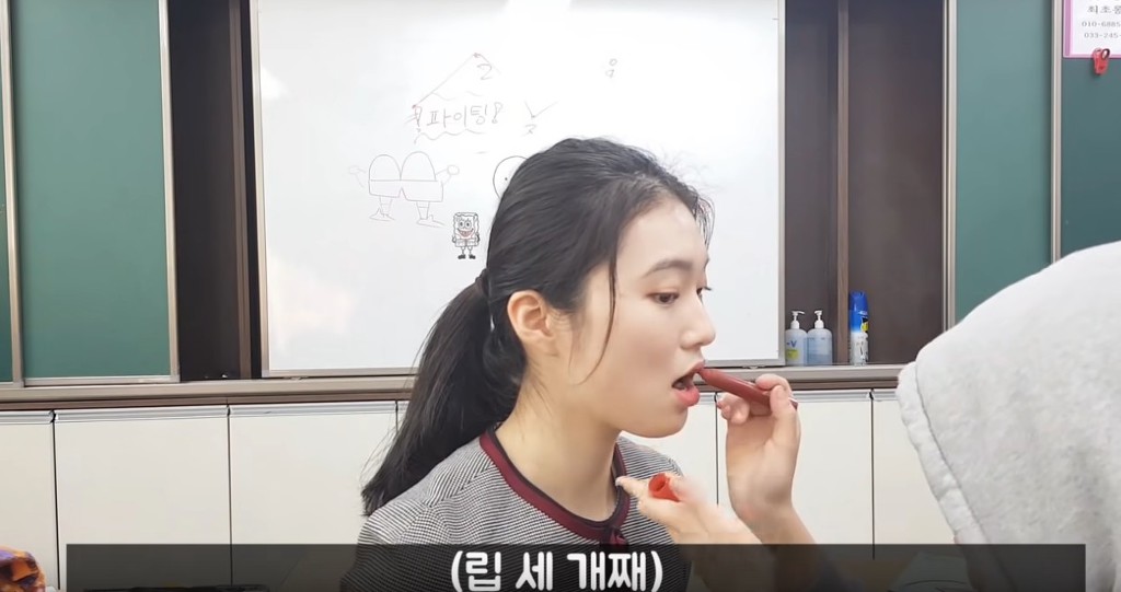 학생들이 선생님 메이크업 해준 결과 ㄷㄷ | 인스티즈
