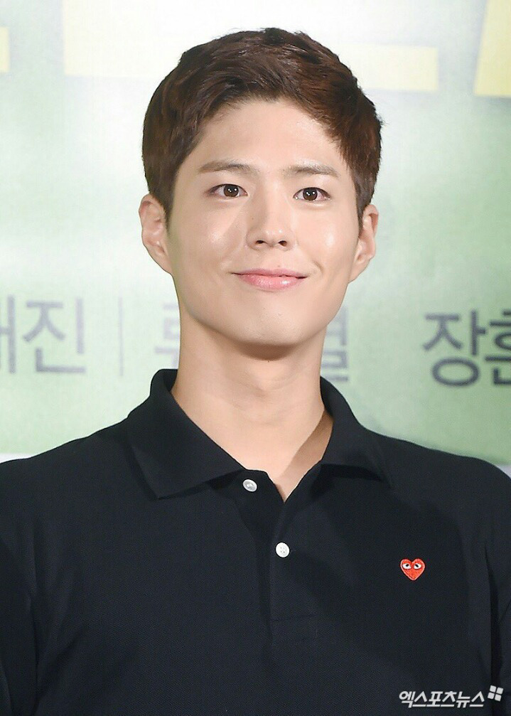 박보검 최근 벌크업 중인 듯한 몸.JPG | 인스티즈