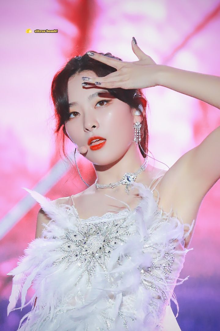 분명히 예쁜데 뭔가 특이하게(?)예쁜 비정석 미인들 | 인스티즈