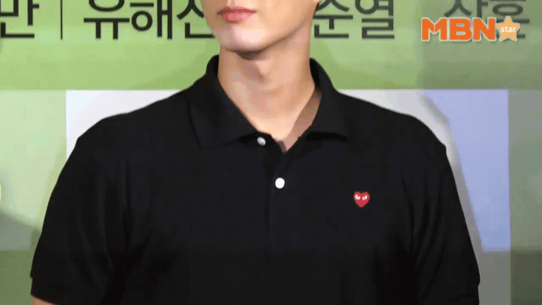 박보검 최근 벌크업 중인 듯한 몸.JPG | 인스티즈