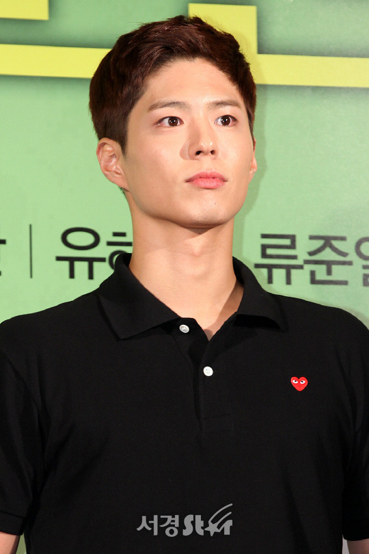 박보검 최근 벌크업 중인 듯한 몸.JPG | 인스티즈