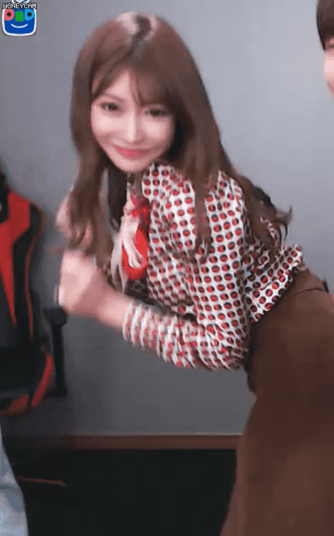 아스카 키라라랑 두 달간 찐하고 화끈하게 연애하기vs빌 게이츠 소개로 마이크로 소프트 미국 본사 정직원으로 취직하기 | 인스티즈